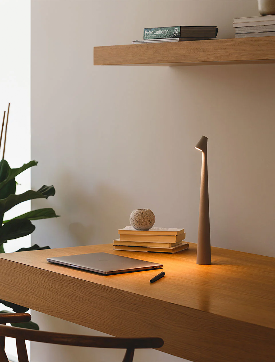 Lampe portable nordique – Design sculptural moderne d’inspiration africaine