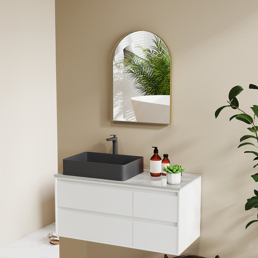 Miroir mural arqué miroir de salle de bain avec cadre en alliage d'aluminium pour chambre salon entrée 50 × 70 cm or