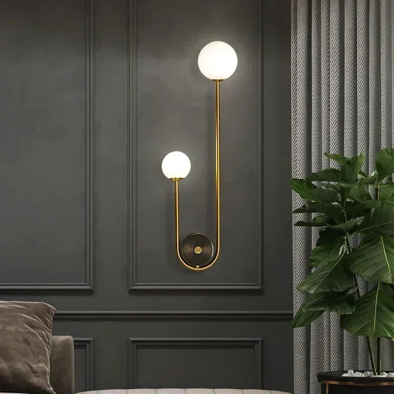 Applique murale LED dorée moderne – Élégance pour chambre et salon