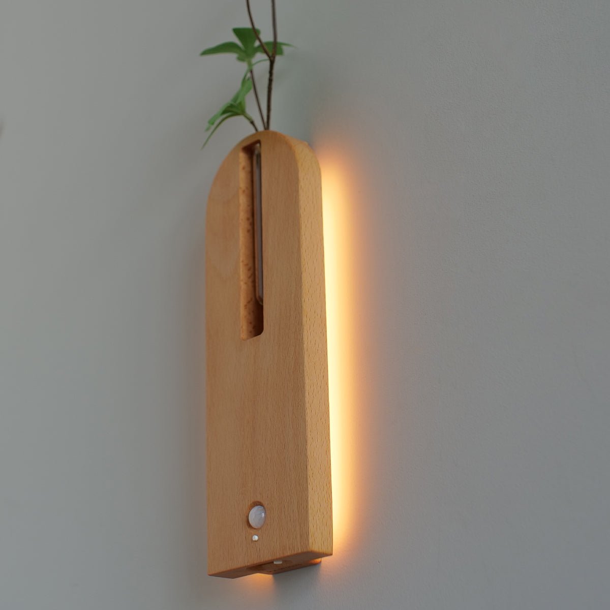 Applique murale en bois massif avec vase en verre et détecteur de mouvement